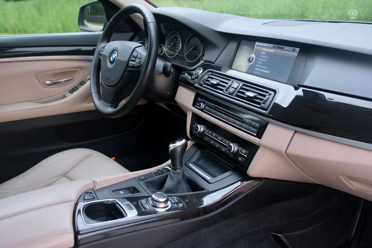 BMW 520, 2.0 l., Седан