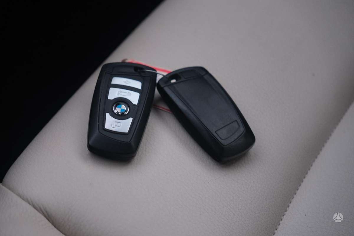 BMW 520, 2.0 l., Седан
