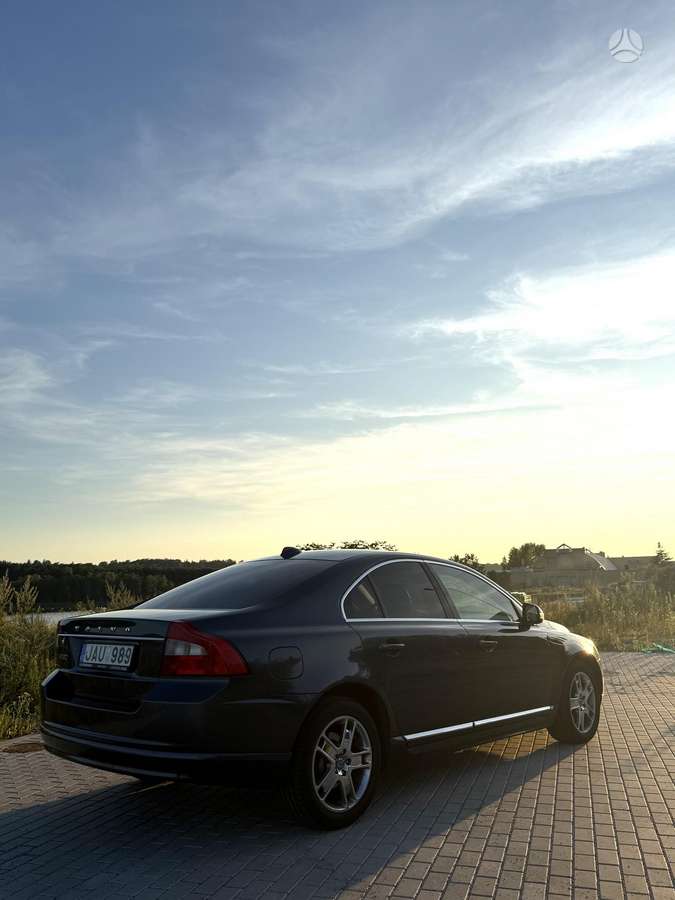 Volvo S80, 2.0 l., Седан