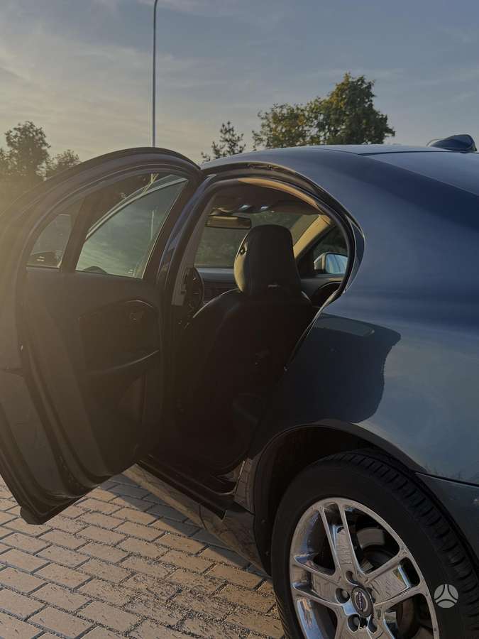 Volvo S80, 2.0 l., Седан