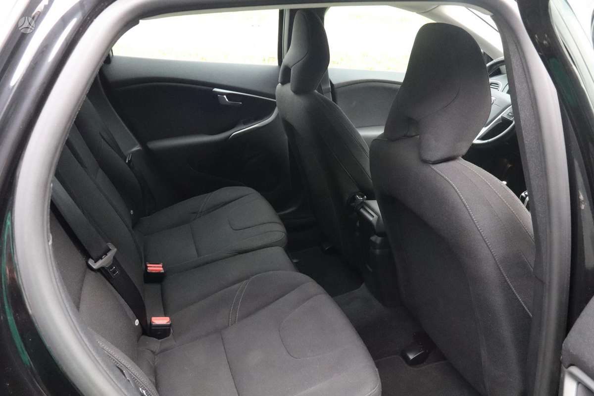 Volvo V40 - 8