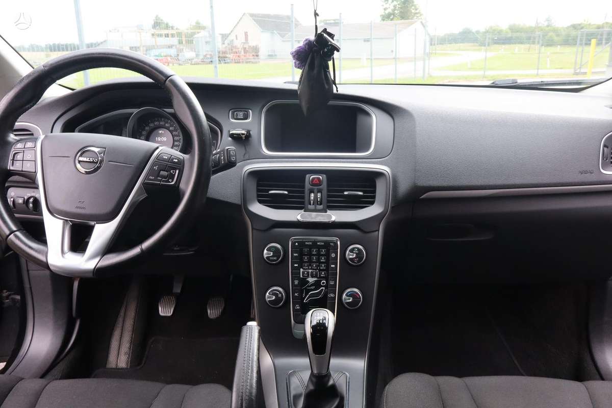 Volvo V40 - 11