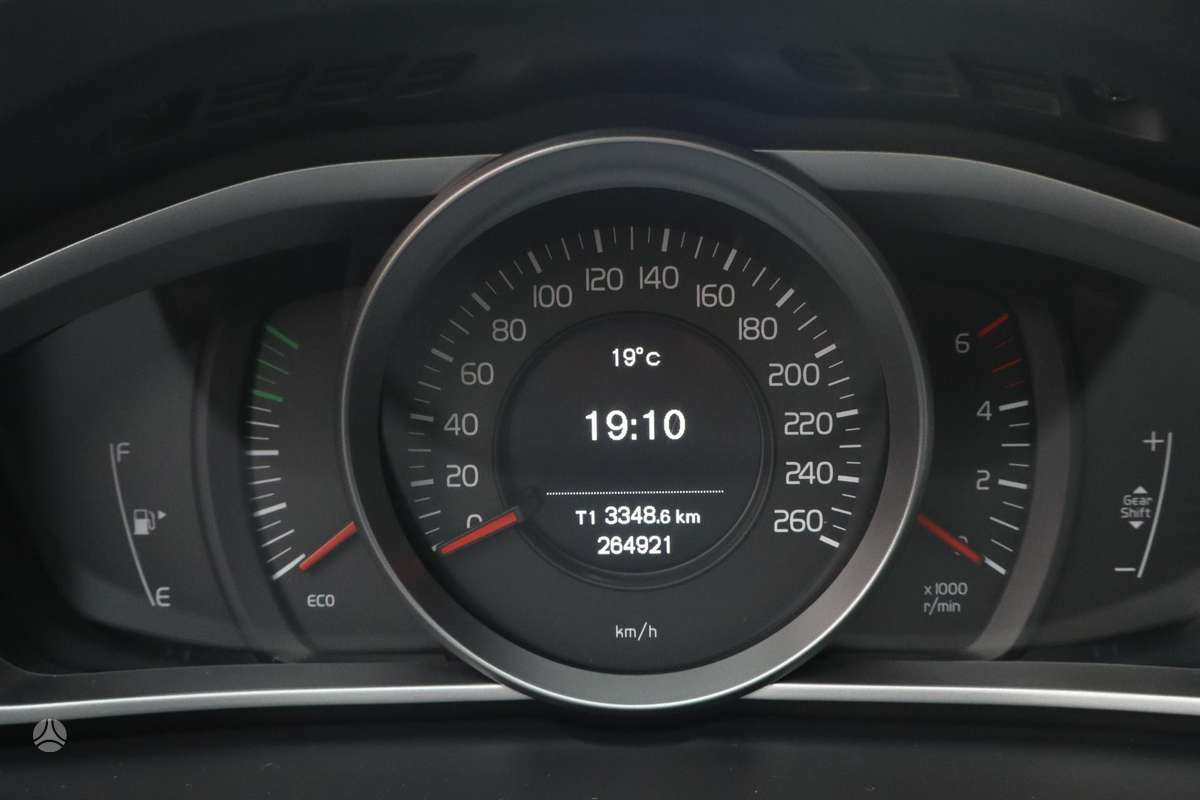 Volvo V40, 2.0 l., hatchback