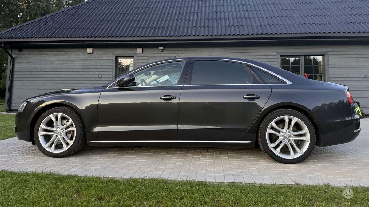 Audi A8 L, 3.0 l., Седан