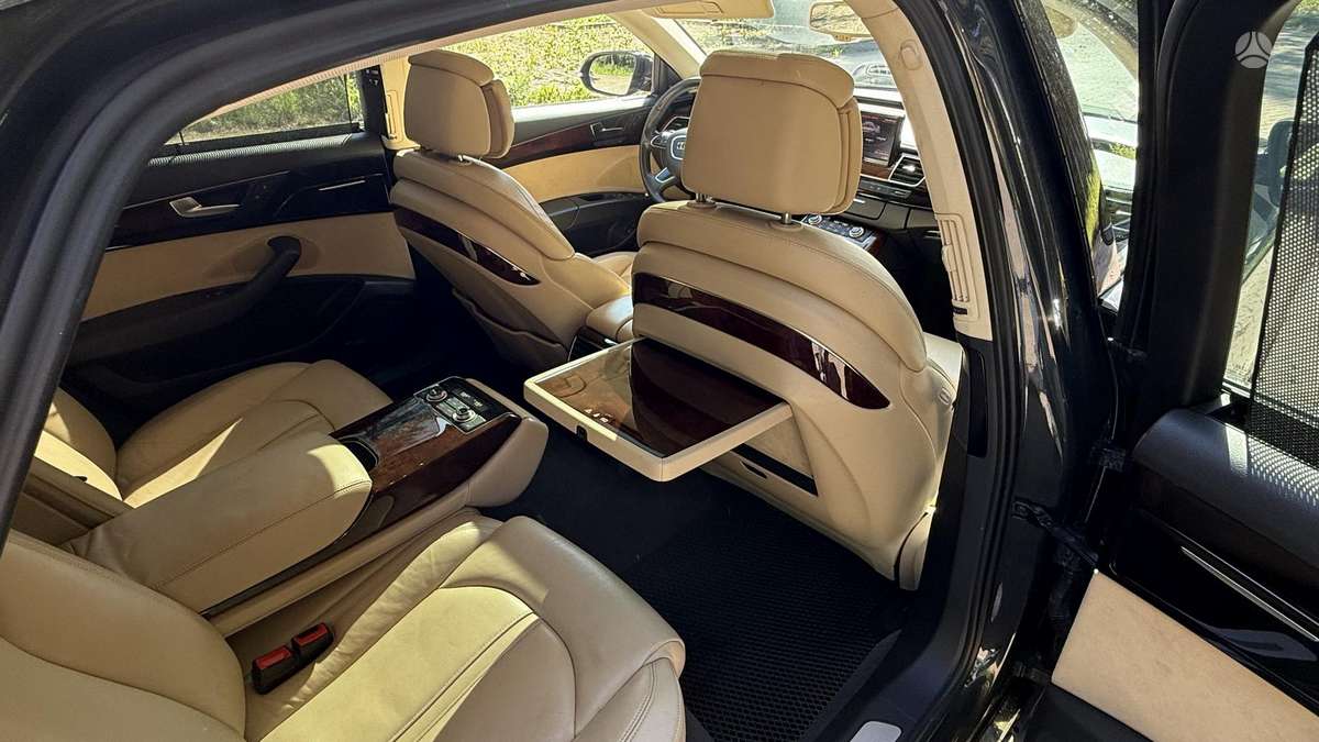 Audi A8 L, 3.0 l., Седан