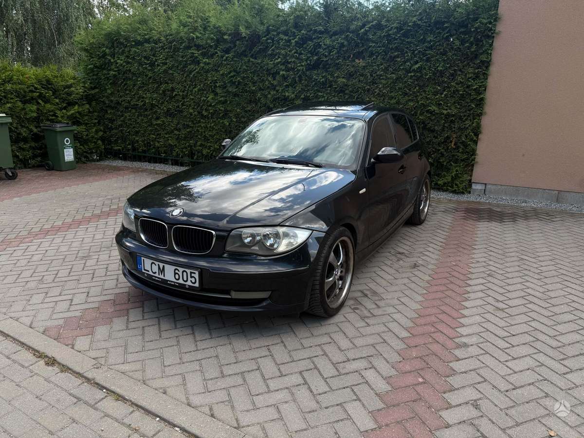 BMW 120, 2.0 l., hatchback