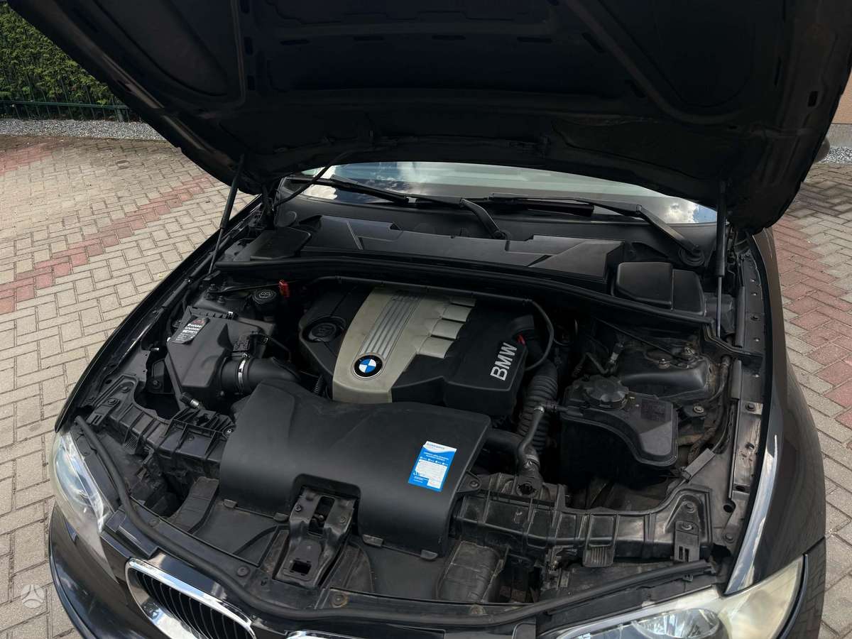 BMW 120, 2.0 l., hatchback