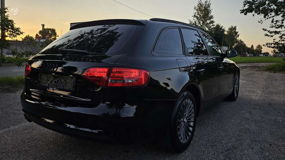 Audi A4, 2.0 l., Универсал