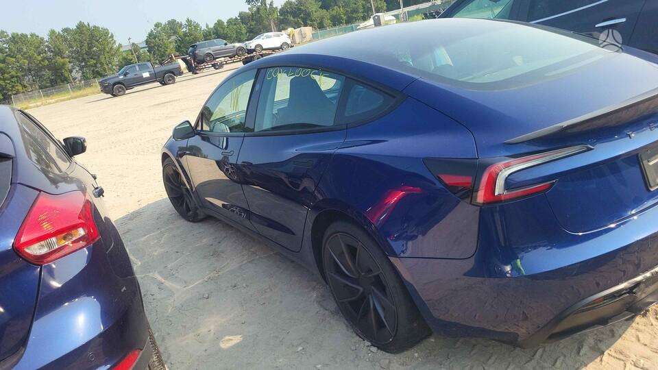 Tesla Model 3, 81 kWh, hatchback