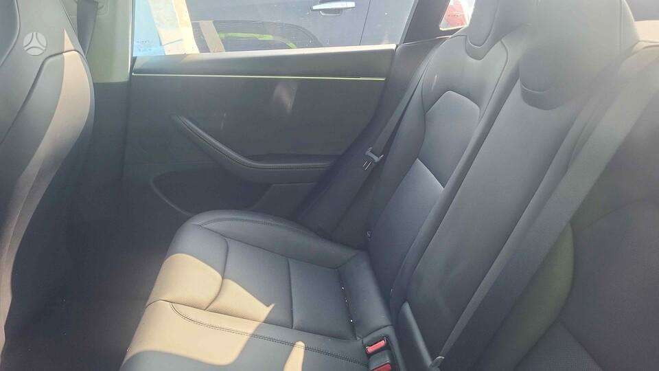 Tesla Model 3, 81 kWh, hatchback