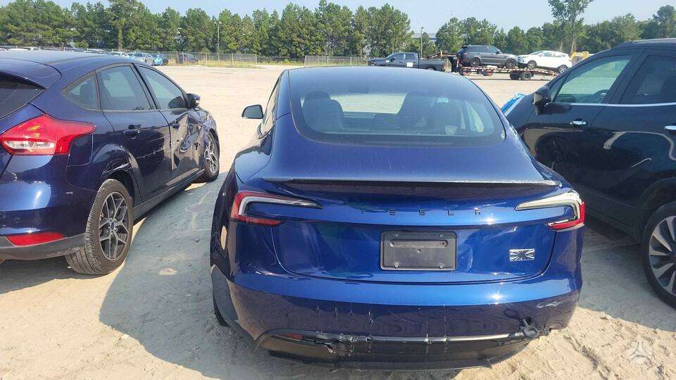 Tesla Model 3, 81 kWh, hatchback