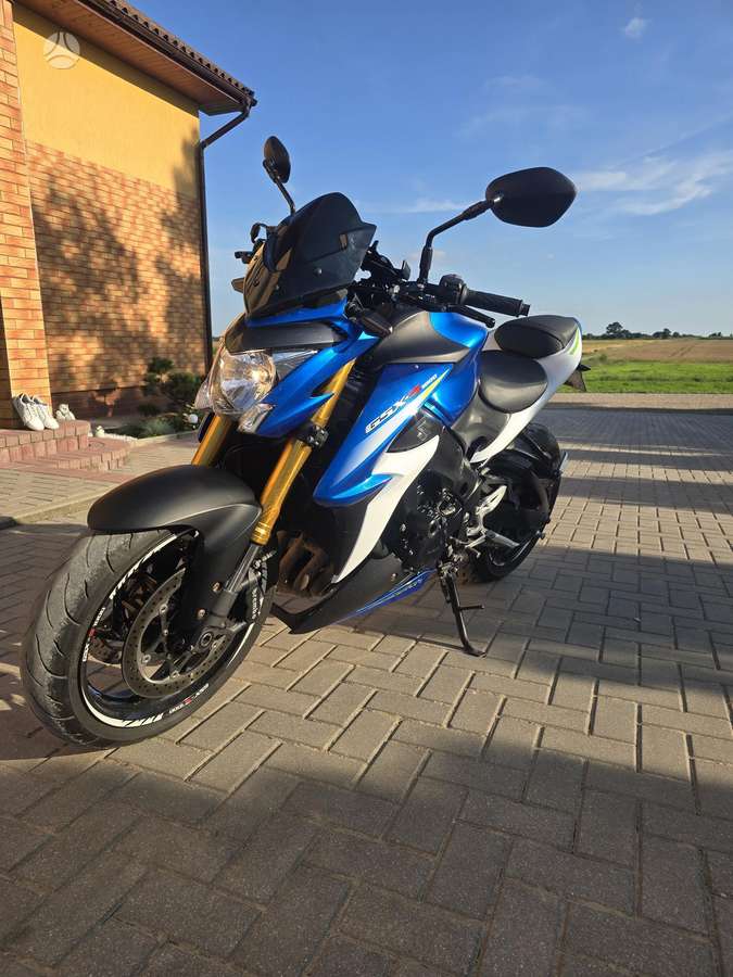 Suzuki GSX-S 1000cc, street / classic