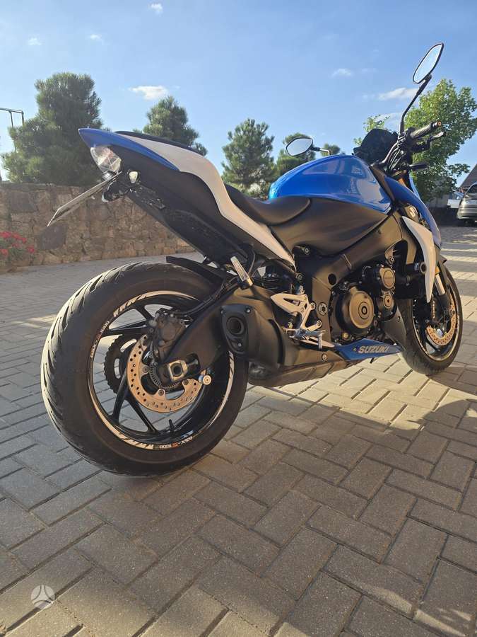 Suzuki GSX-S 1000cc, street / classic
