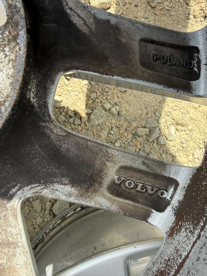 Volvo, lengvojo lydinio, R16