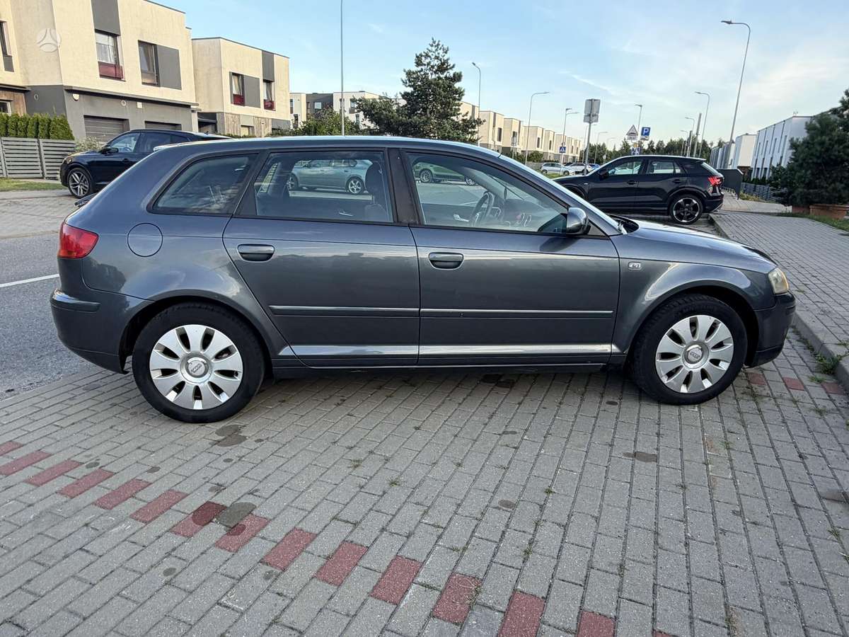 Audi A3, 1.6 l., Хэтчбек