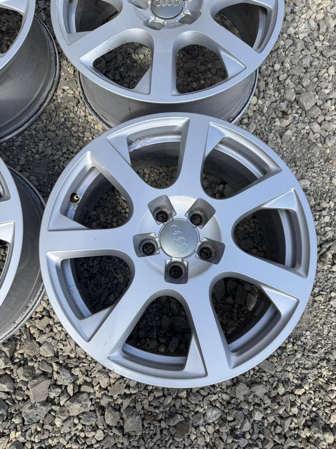 Audi, light alloy, R17