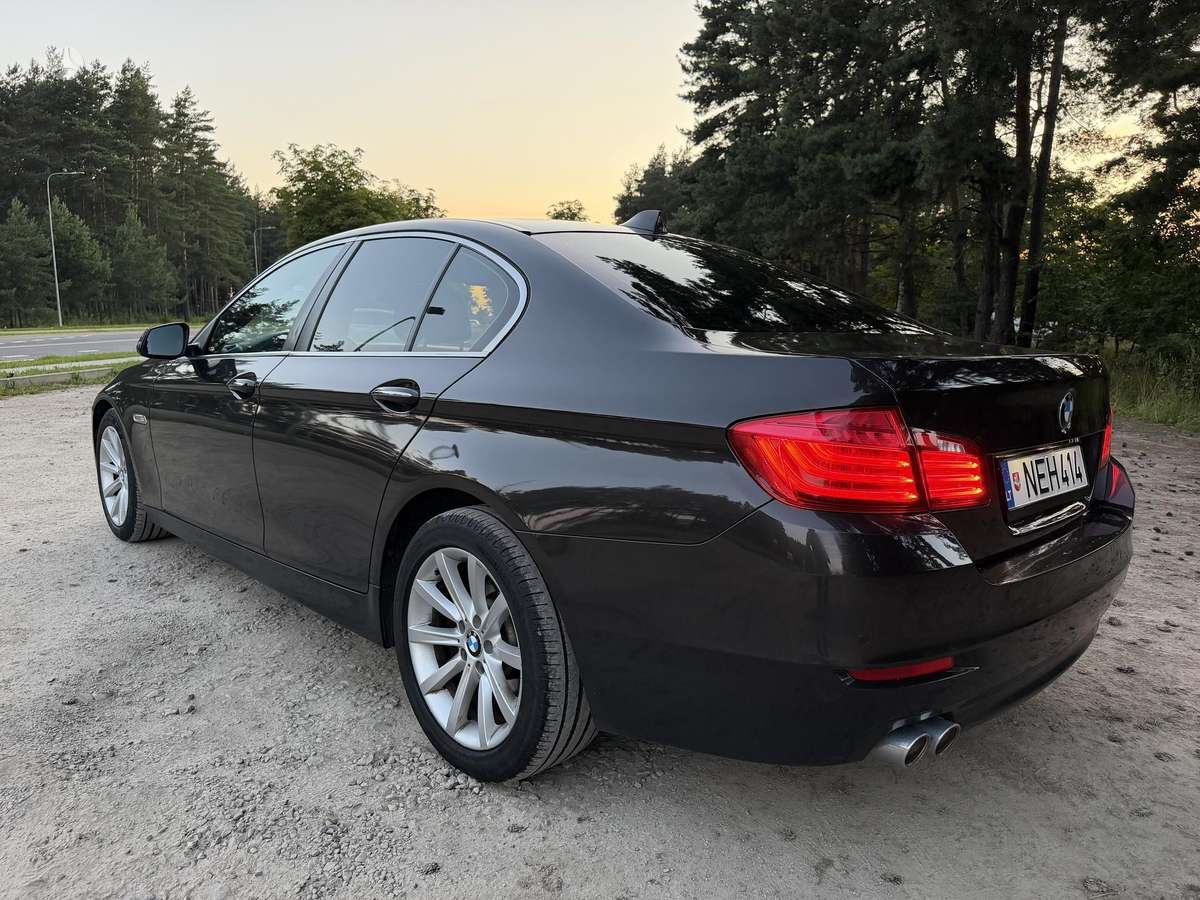BMW 520, 2.0 l., Седан