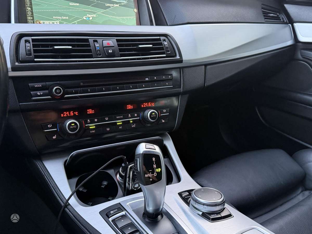 BMW 520, 2.0 l., Седан