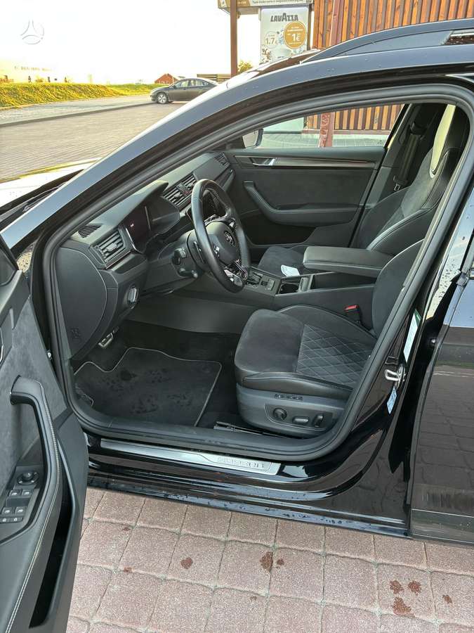 Škoda Superb - 11