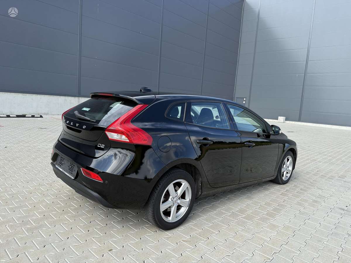 Volvo V40, 2.0 l., hatchback