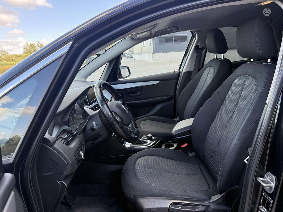 BMW 218 Active Tourer, 2.0 l., Минивэн