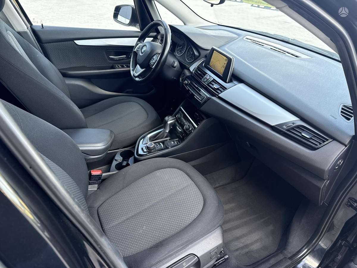 BMW 218 Active Tourer, 2.0 l., Минивэн