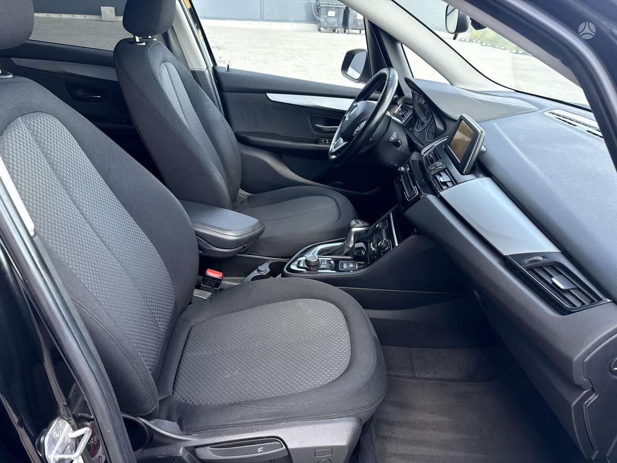 BMW 218 Active Tourer, 2.0 l., Минивэн