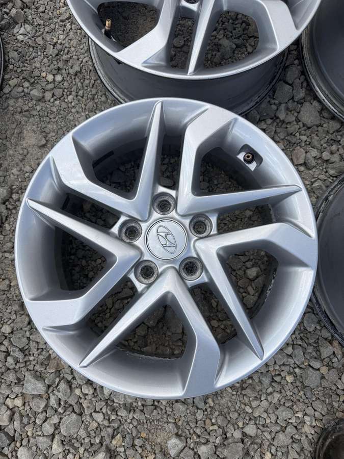 Hyundai, light alloy, R16