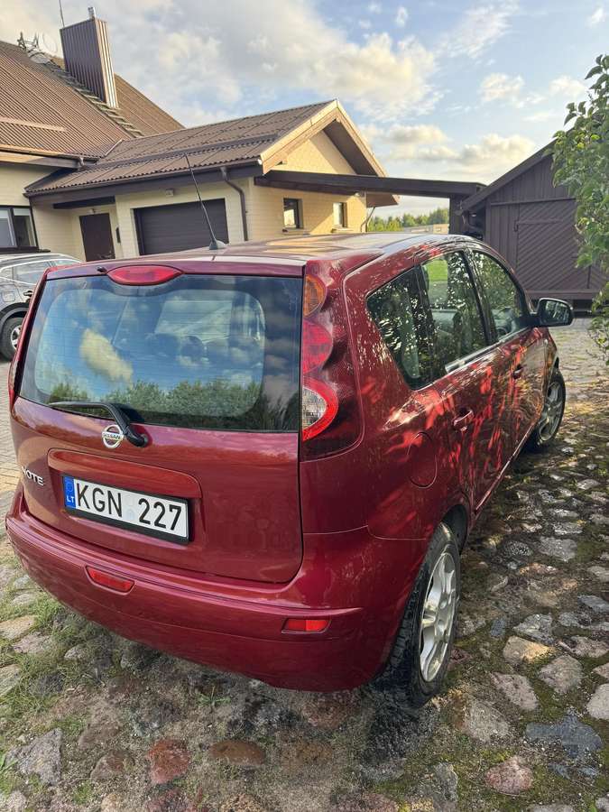 Nissan Note, 1.4 l., Хэтчбек