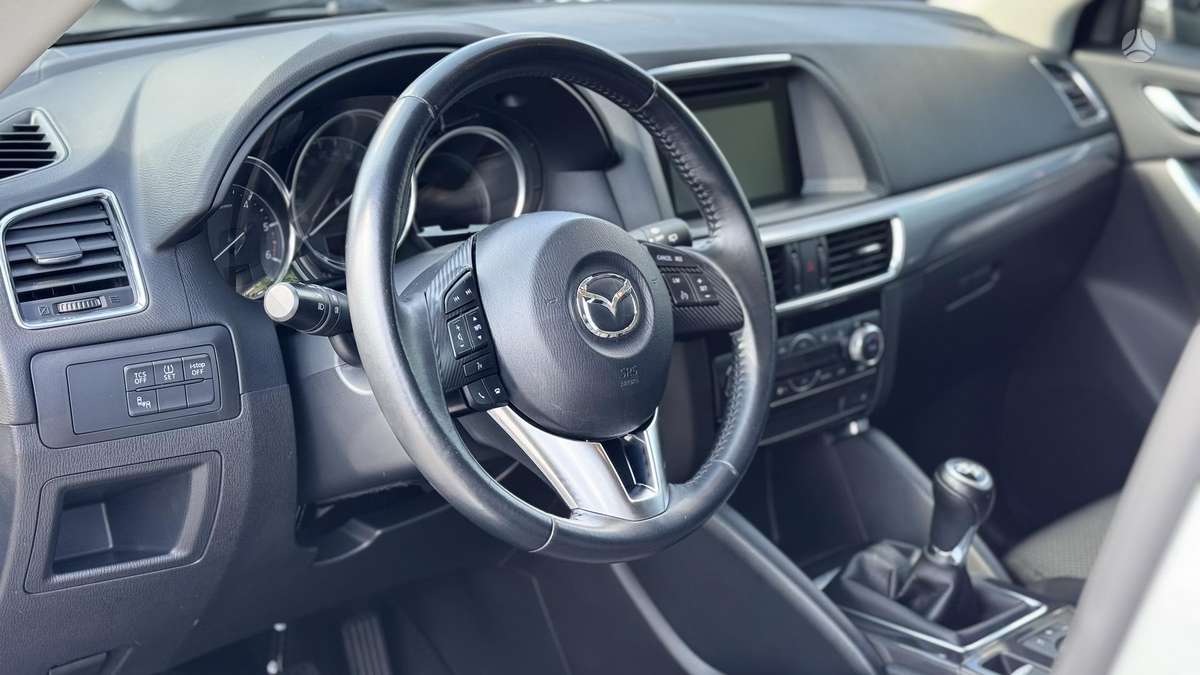 Mazda CX-5, 2.2 l., off-road / crossover