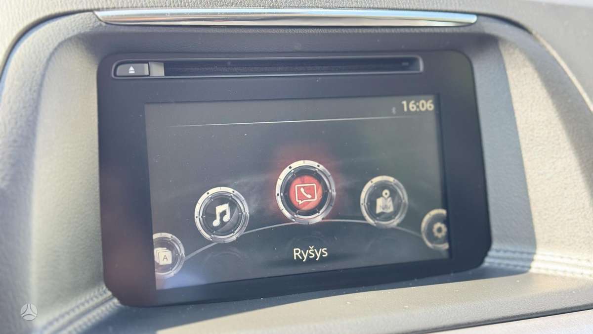 Mazda CX-5, 2.2 l., off-road / crossover