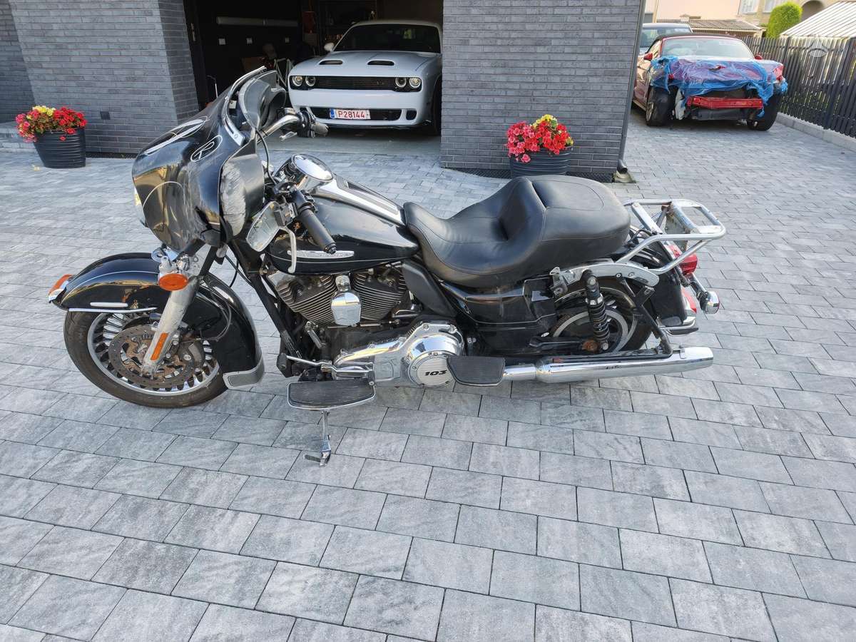 Harley-Davidson FLHTK, choppers / cruisers / custom