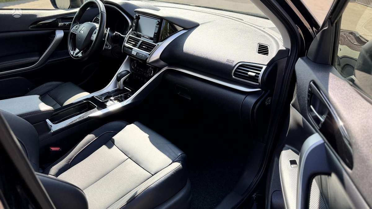 Mitsubishi Eclipse Cross, 1.5 l., off-road / crossover