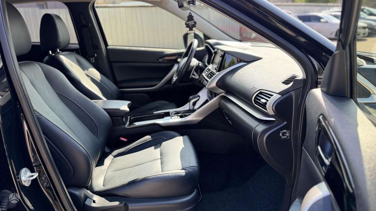Mitsubishi Eclipse Cross, 1.5 l., off-road / crossover