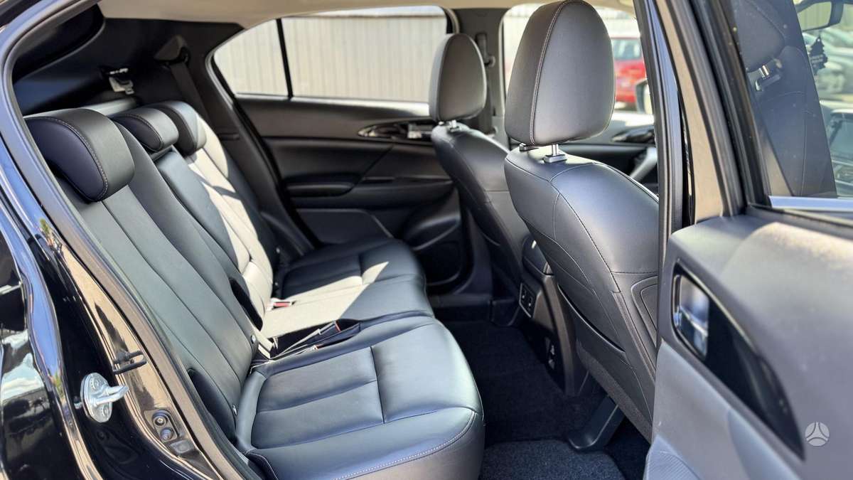 Mitsubishi Eclipse Cross, 1.5 l., off-road / crossover