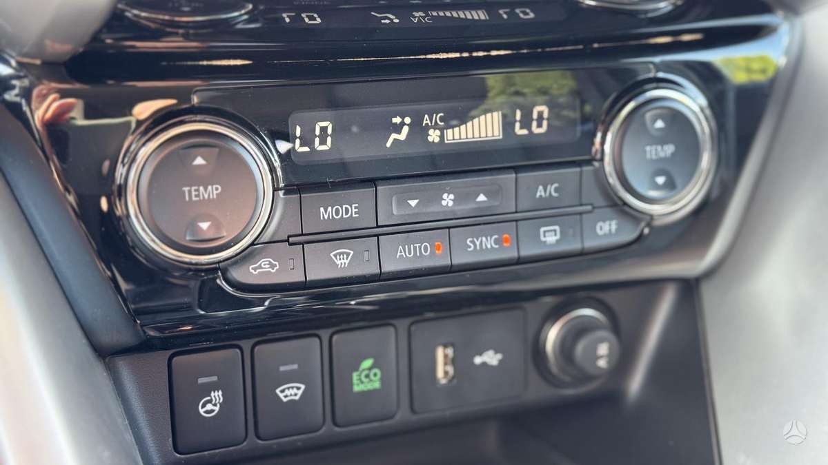 Mitsubishi Eclipse Cross, 1.5 l., off-road / crossover