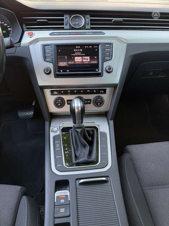Volkswagen Passat, 1.4 l., Универсал