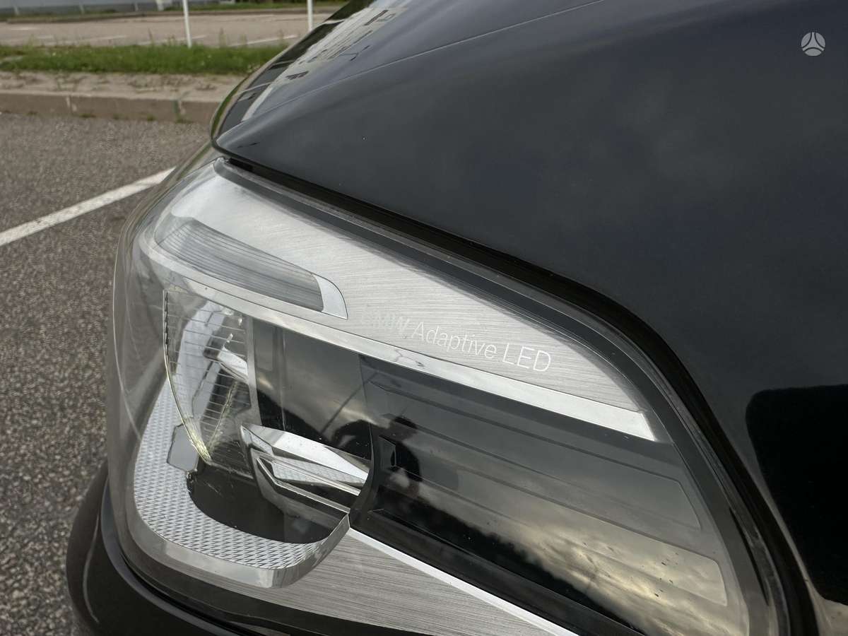 BMW 520, universalas
