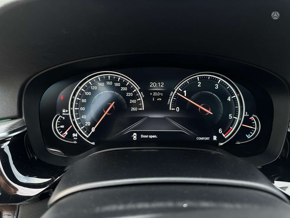 BMW 520, universalas