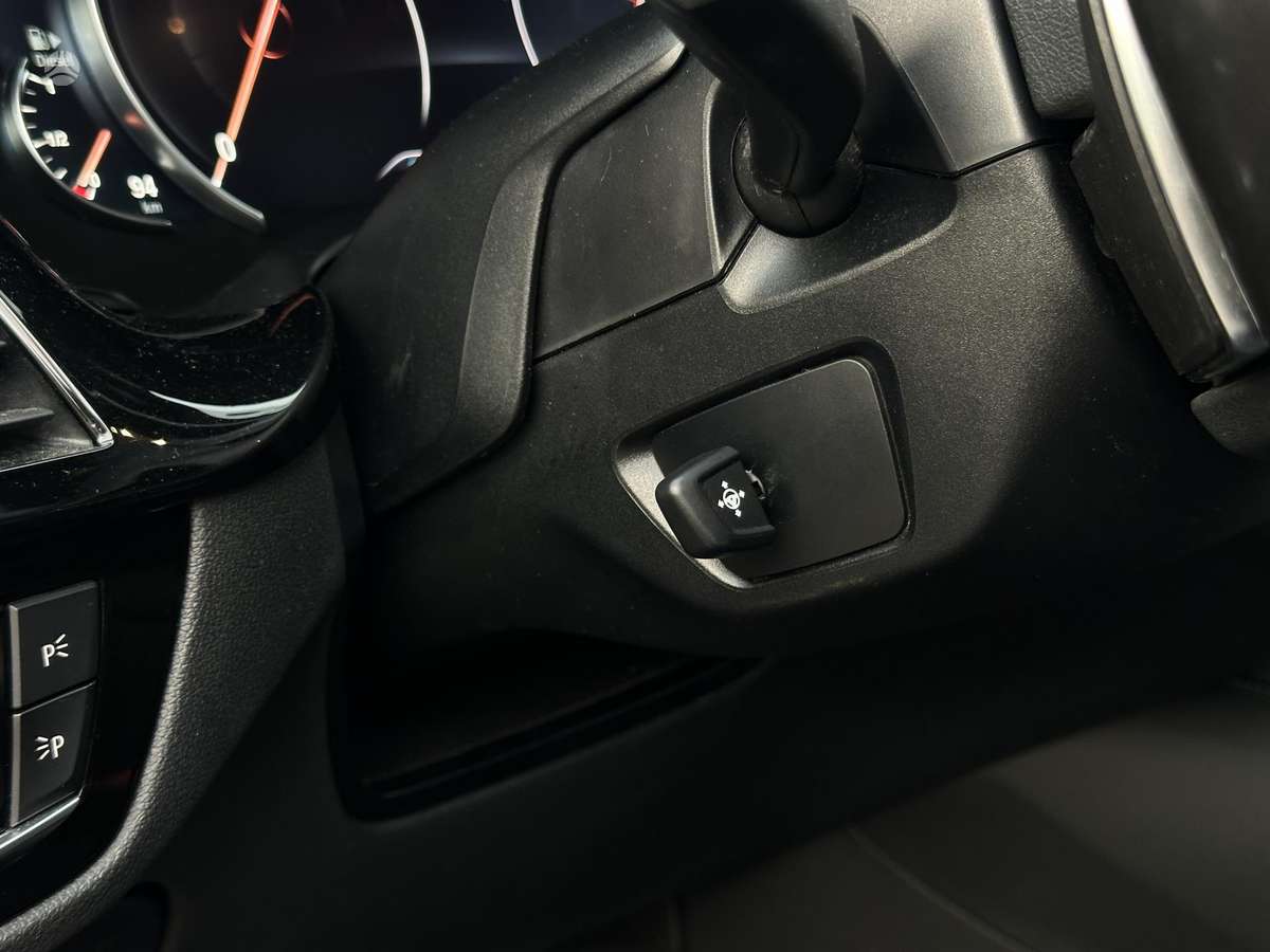 BMW 520, universalas