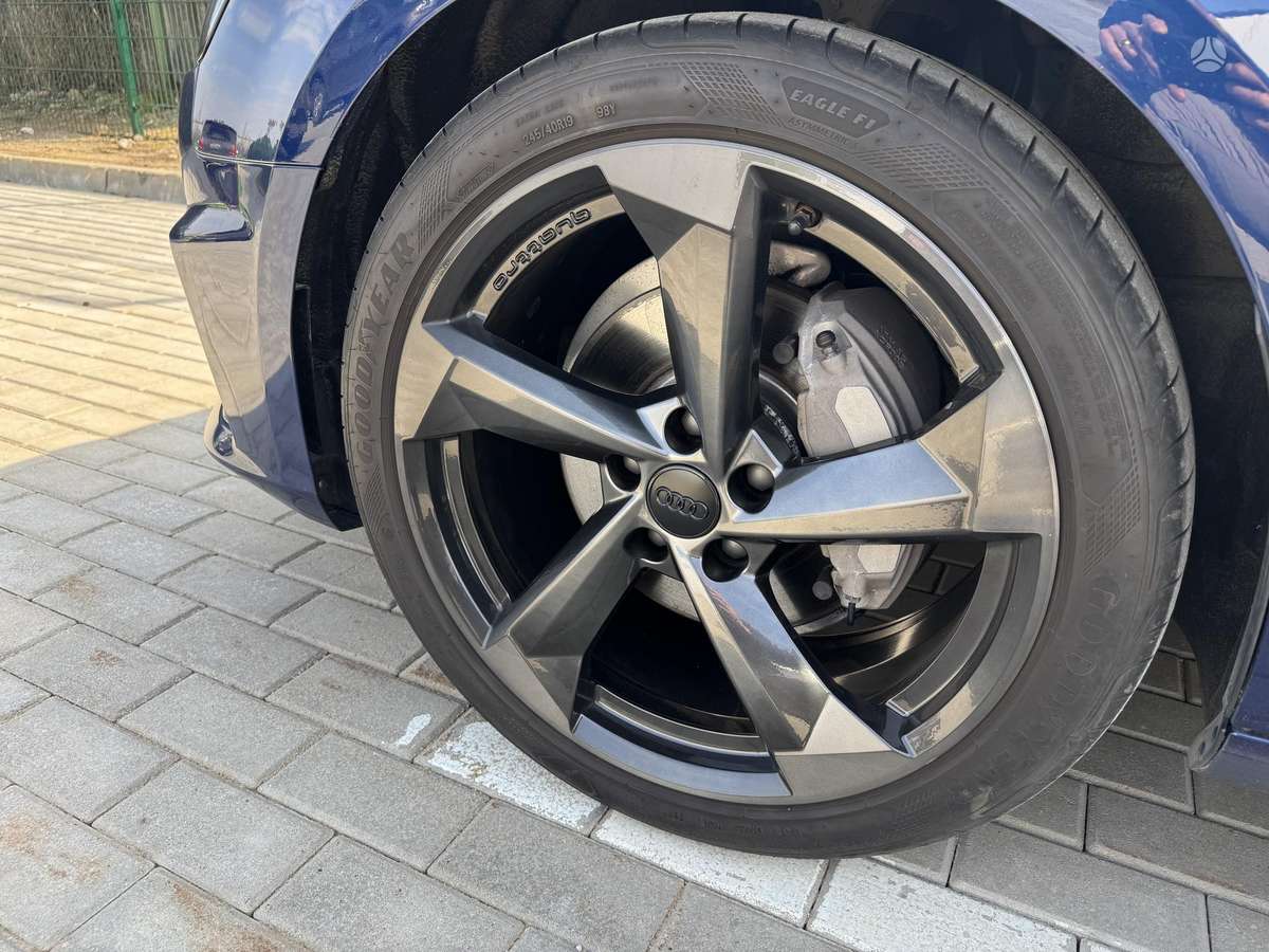 Audi A4, 2.0 l., Универсал