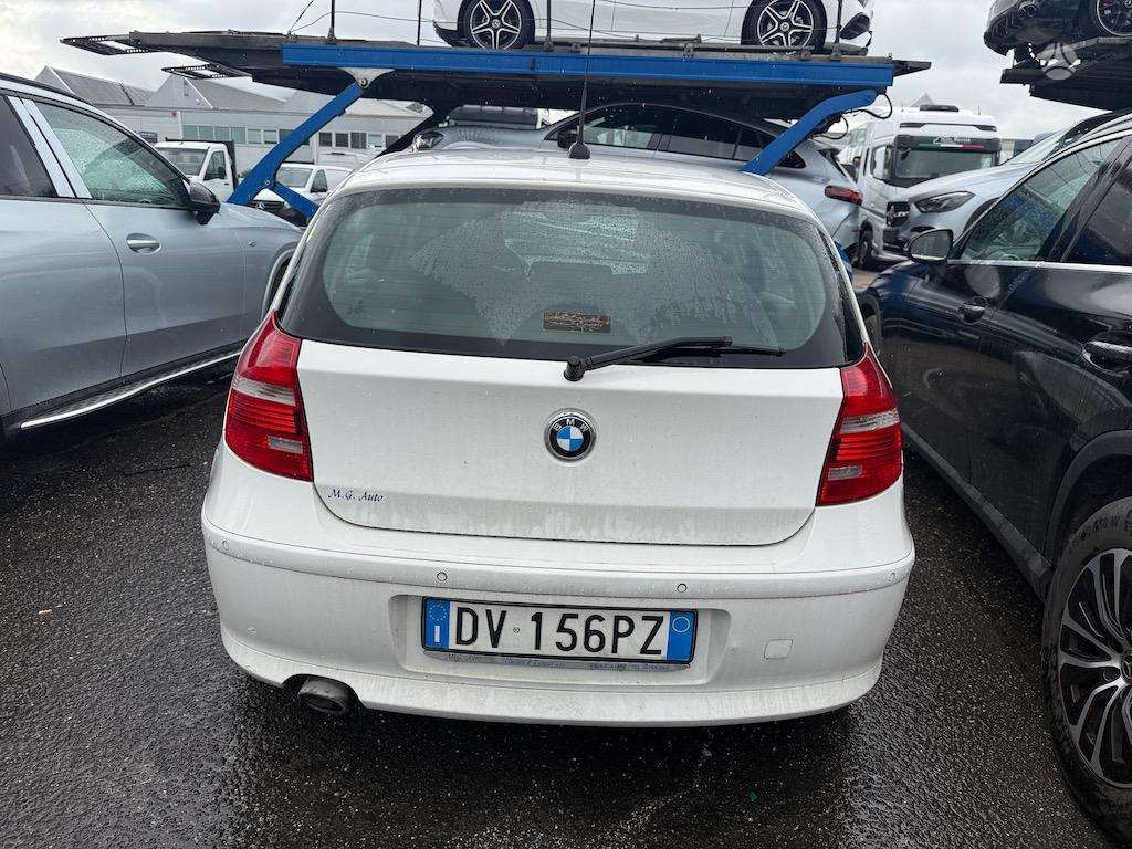 BMW 120, 2.0 l., hatchback