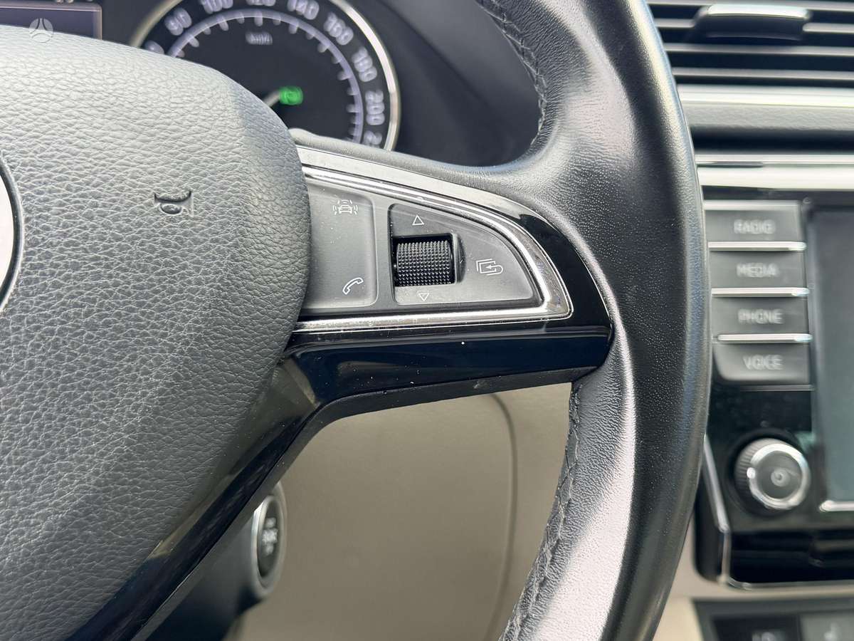 Skoda Superb, 1.6 l., Универсал