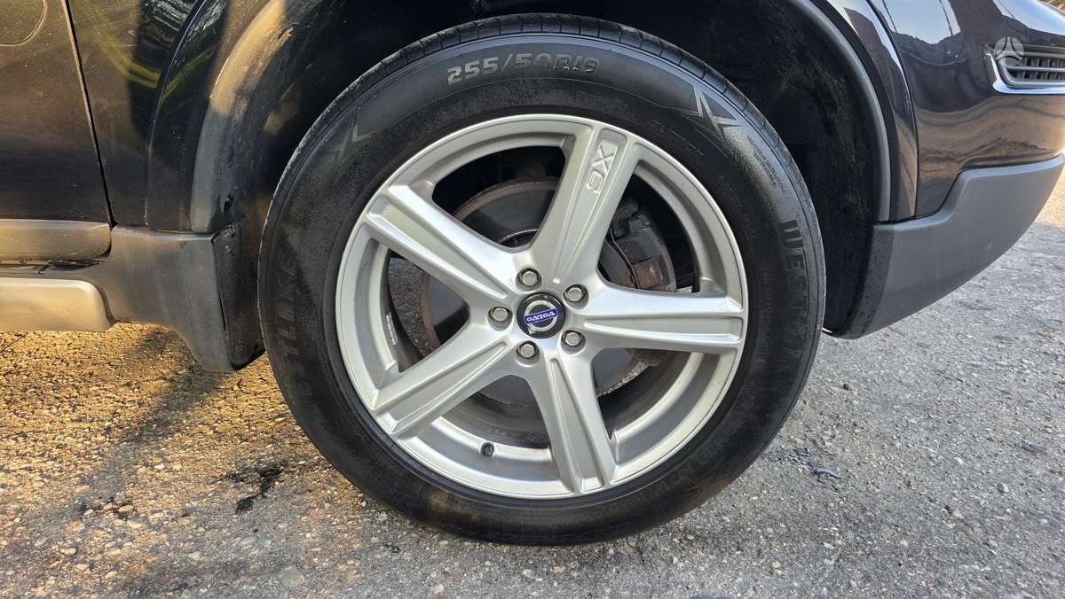 Volvo XC90 - 12