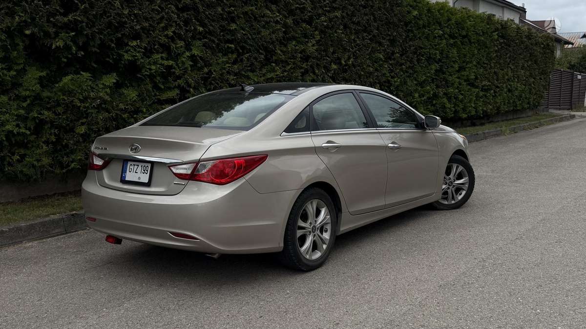 Hyundai Sonata, 2.4 l., Седан