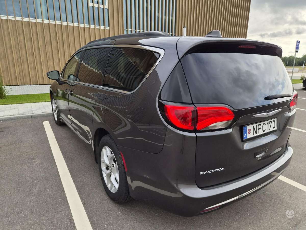 Chrysler Pacifica, Минивэн