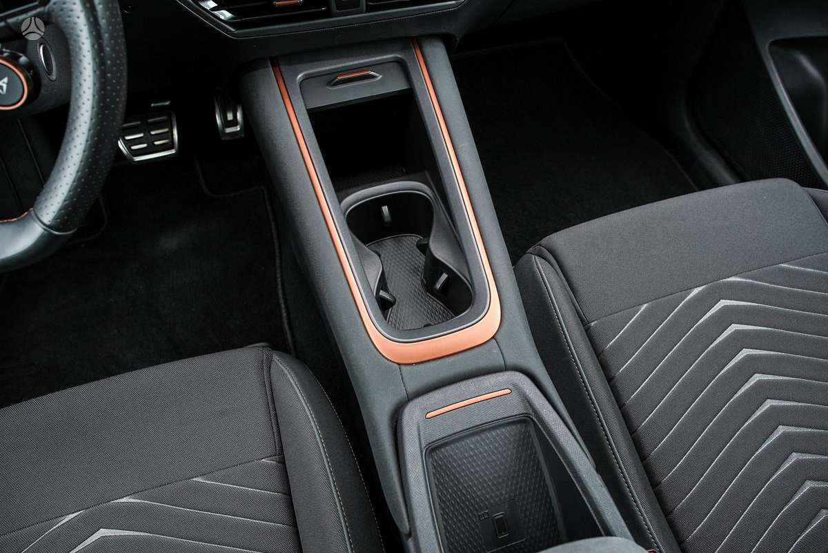 Cupra Born, 62 kWh, hatchback