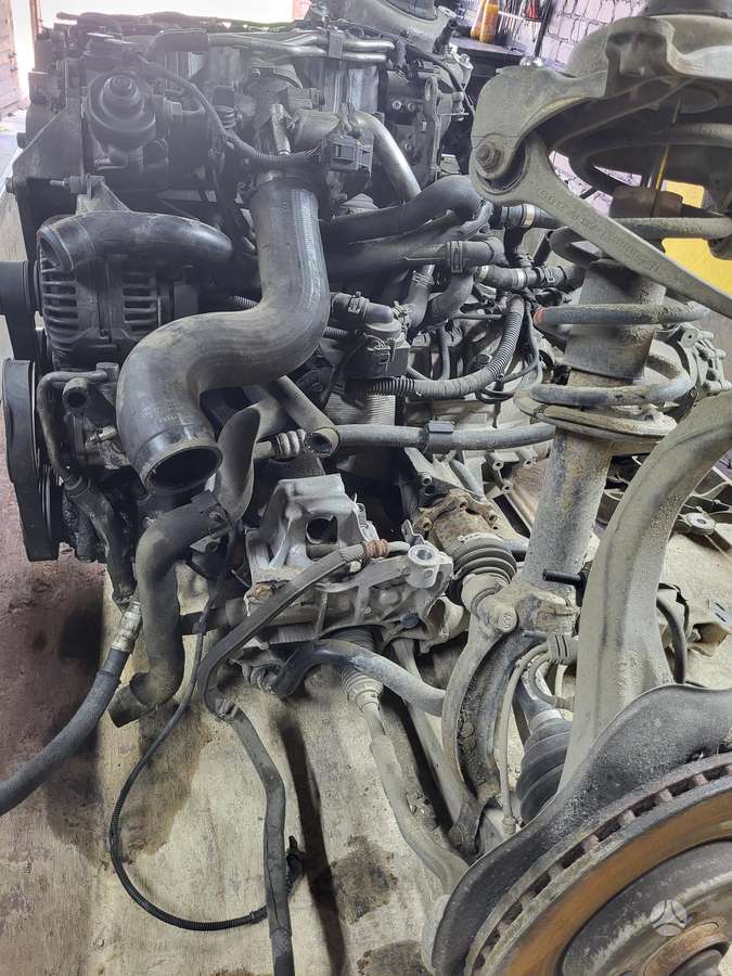 Audi A4 važiuoklės, transmisijos dalys