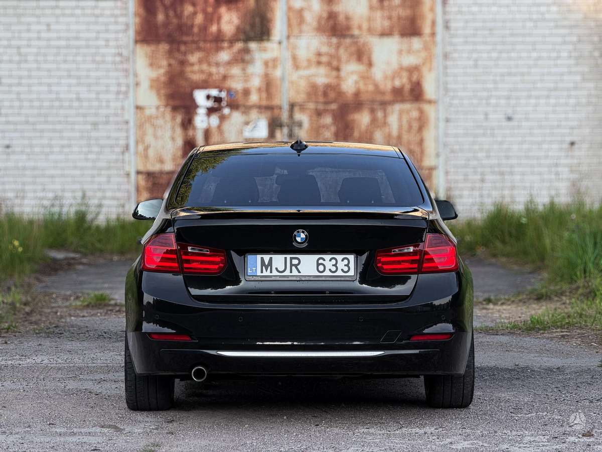 BMW 320, 2.0 l., Седан