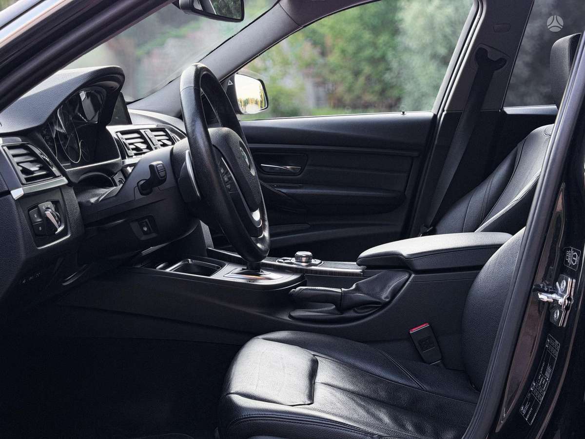 BMW 320, 2.0 l., Седан